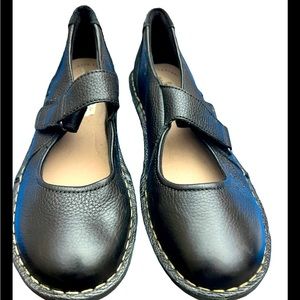 Women’s designer shoes by Clark’s Michela; sz 7